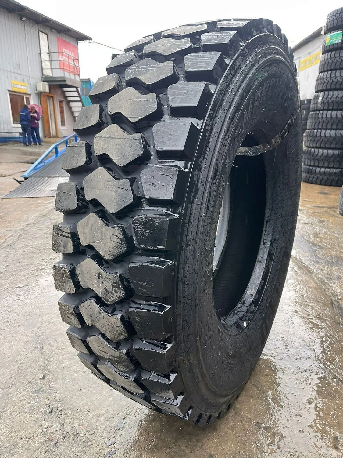 Новая модель шин  Лонг Марч 901